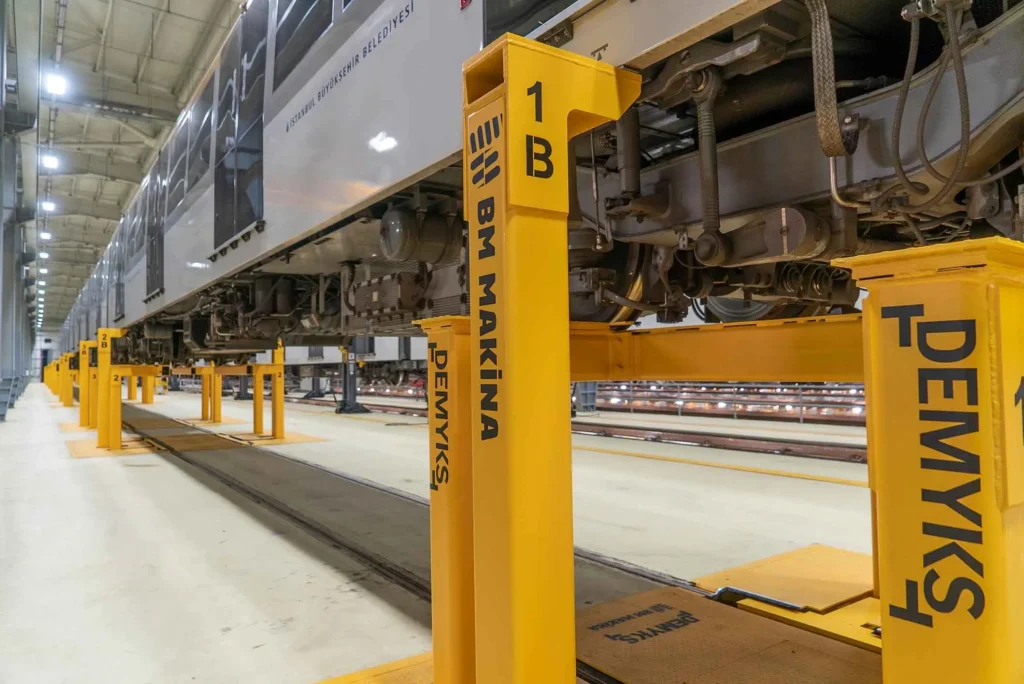 BM-Makina-DEMYKS-Metro-İstanbul-M5-Hattı-Tren_-Tramvay_-Vagon-Kaldırma-Sistemleri-Projesi-8