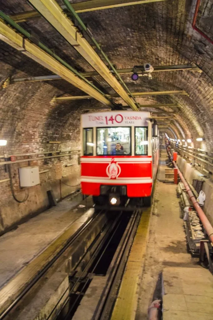 BM-Makina-Vahle-Tarihi-Beyoğlu-Tüneli-İçin-Enerji-iletim-Sistemi-Projesi-5